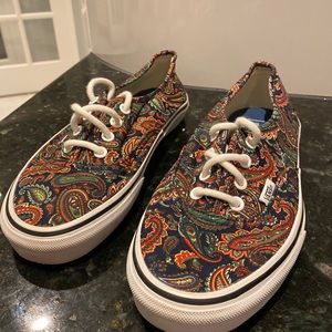Womens paisley Vans Shoes Sz 7